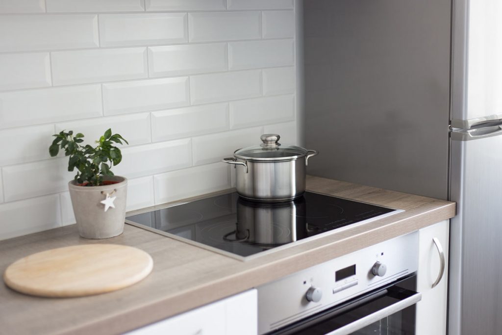 Top 3 things to consider when buying an electric oven Every Day Home & Garden